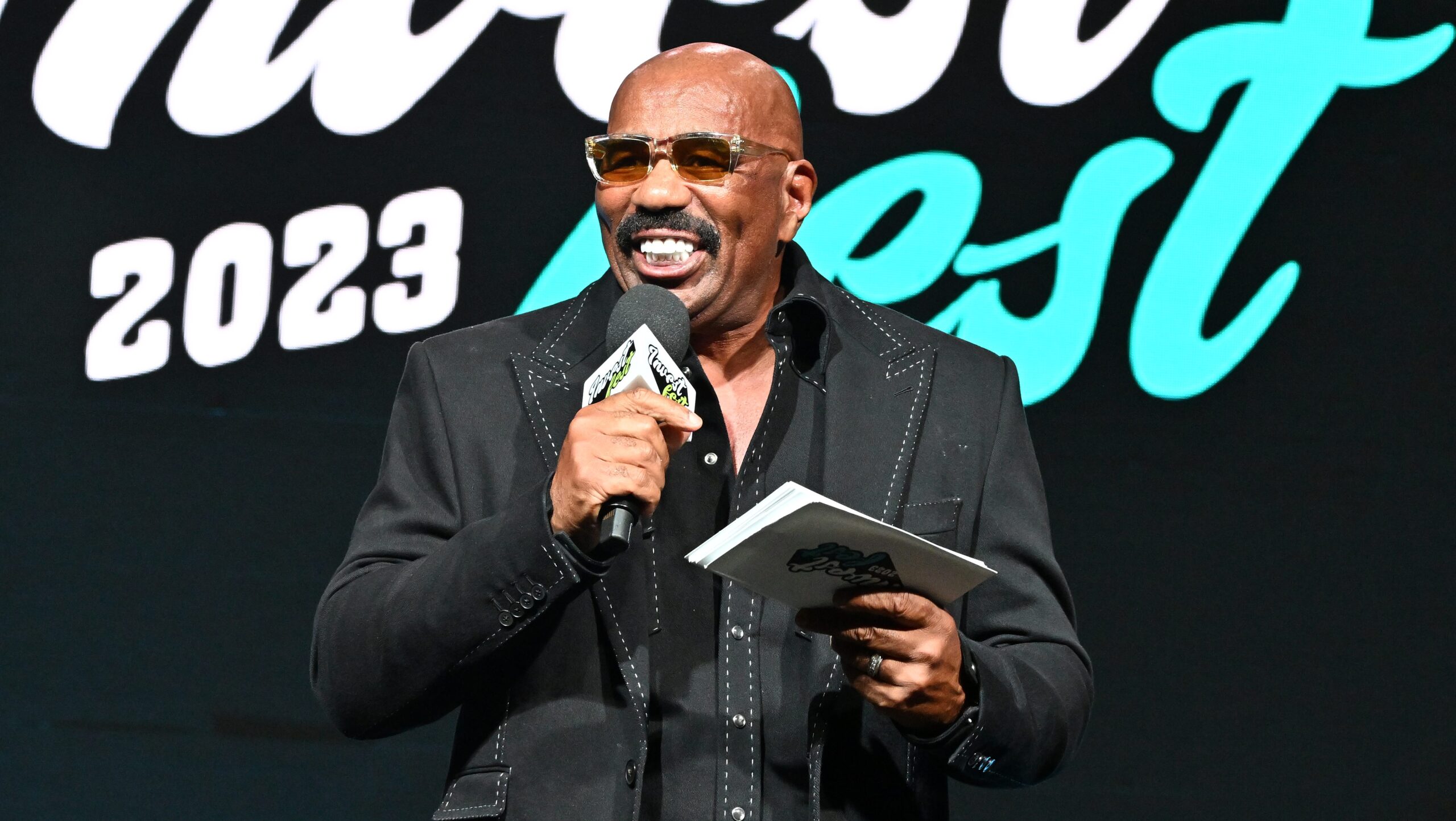 steve-harvey’s-health:-how-is-the-comedian-&-tv-host-feeling?