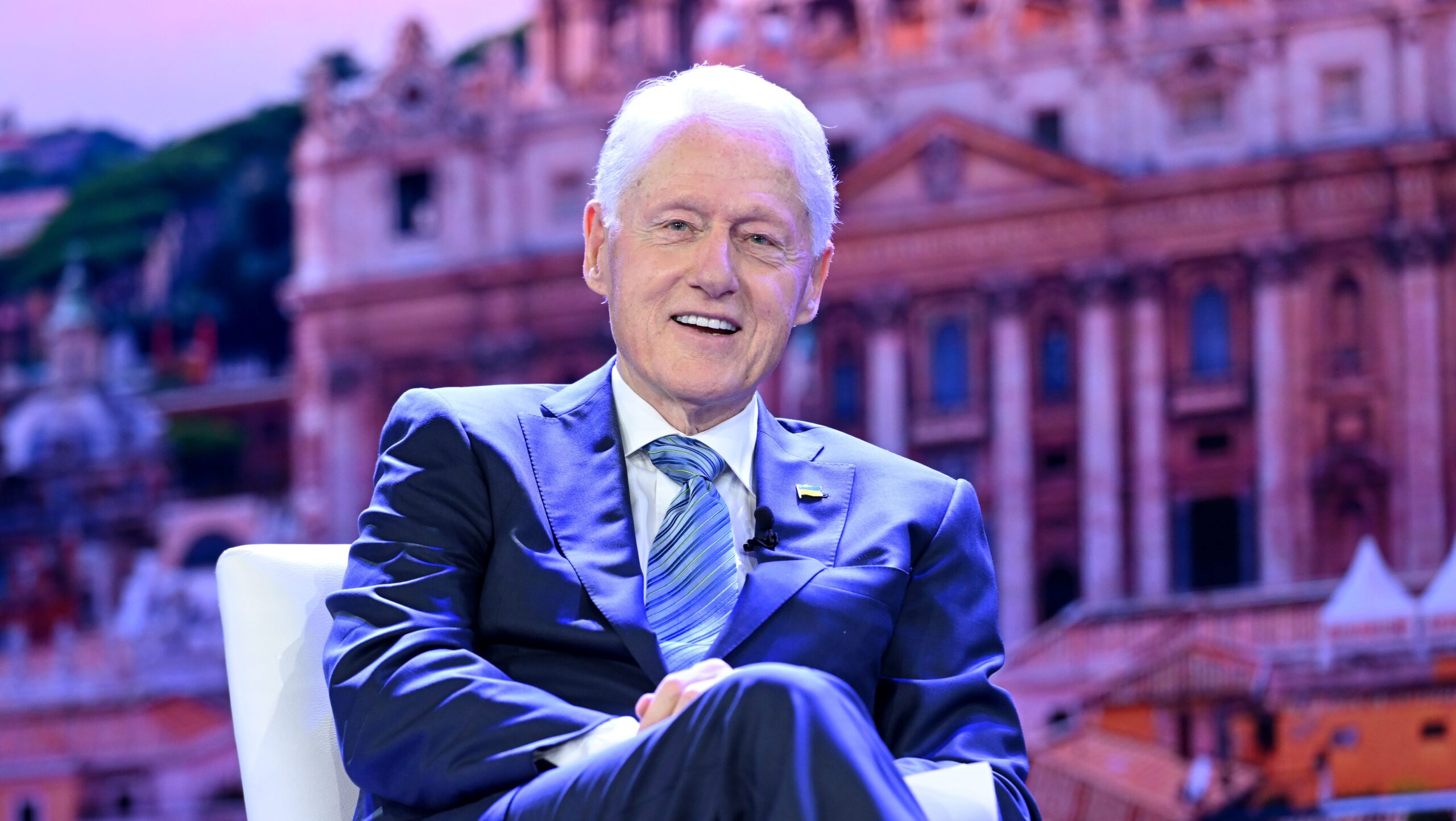 bill-clinton’s-health:-about-the-former-president’s-heart-surgery-&-hospitalizations