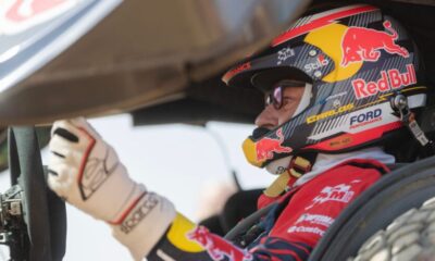 carlos-sainz-forced-to-say-goodbye-to-dakar