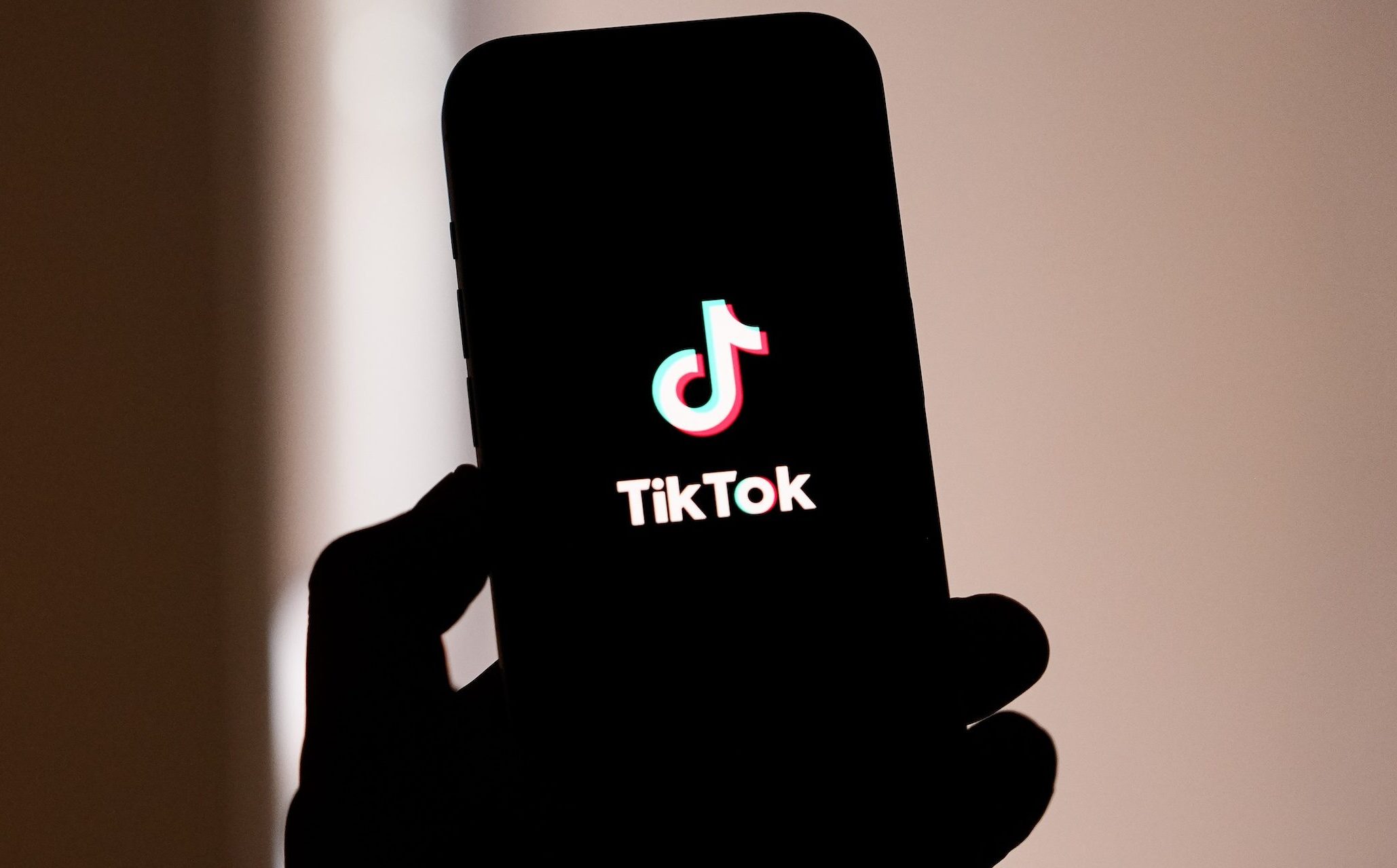 is-tiktok-coming-back?-how-to-use-the-app-in-the-us.-after-the-ban