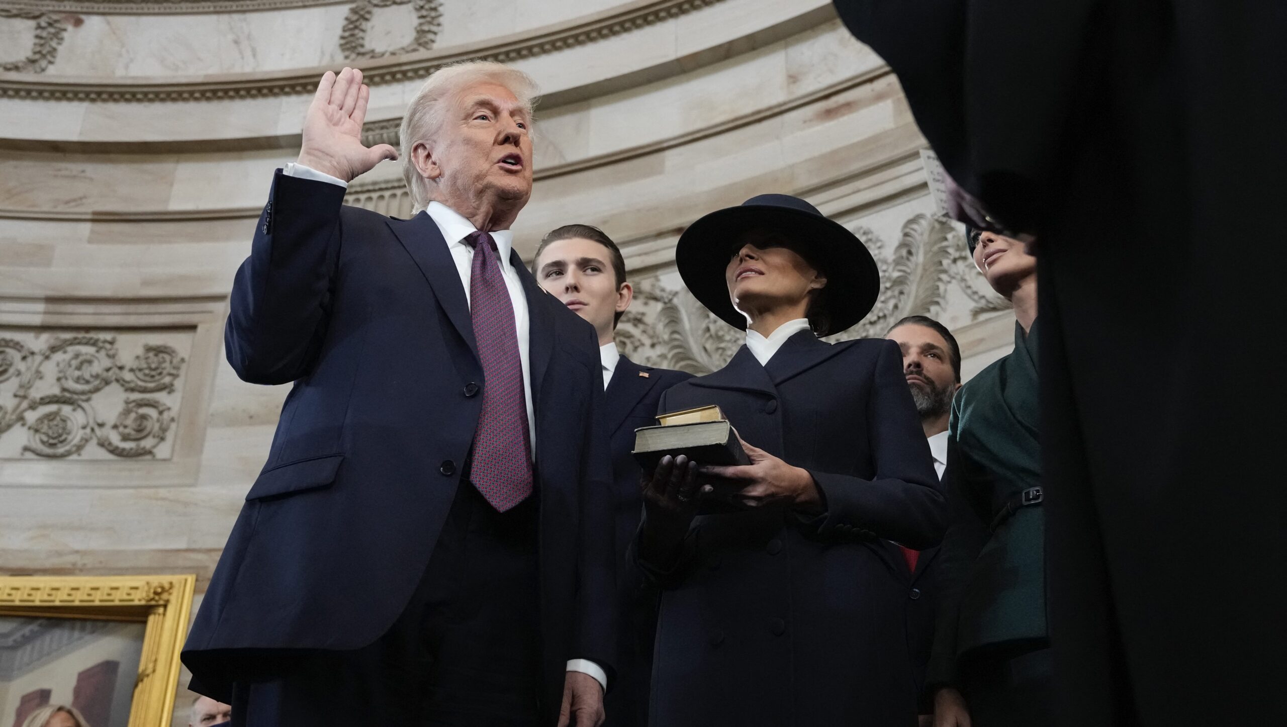 did-trump-put-his-hand-on-the-bible-at-the-2025-inauguration?