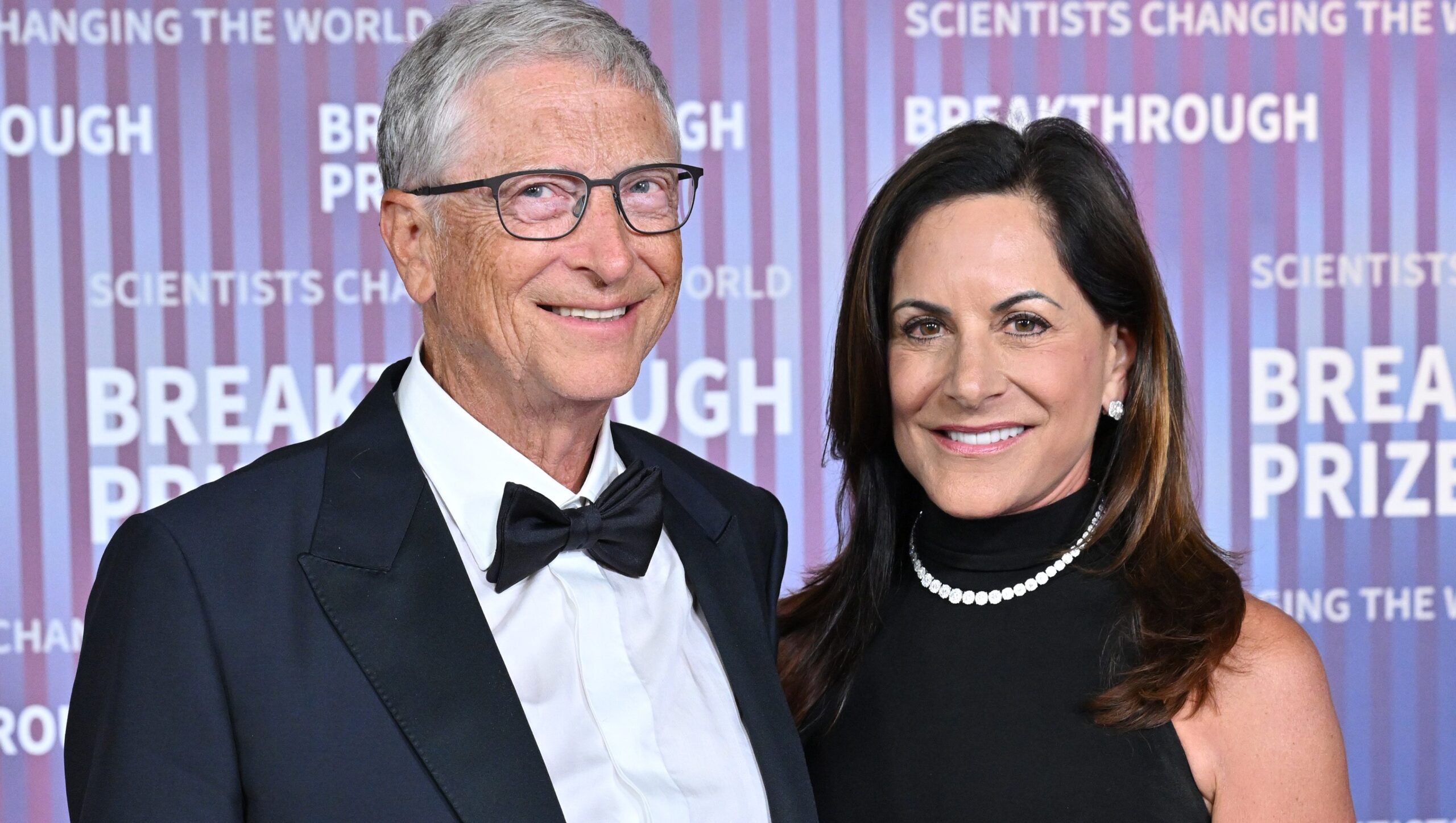 does-bill-gates-have-a-girlfriend?-meet-paula-hurd