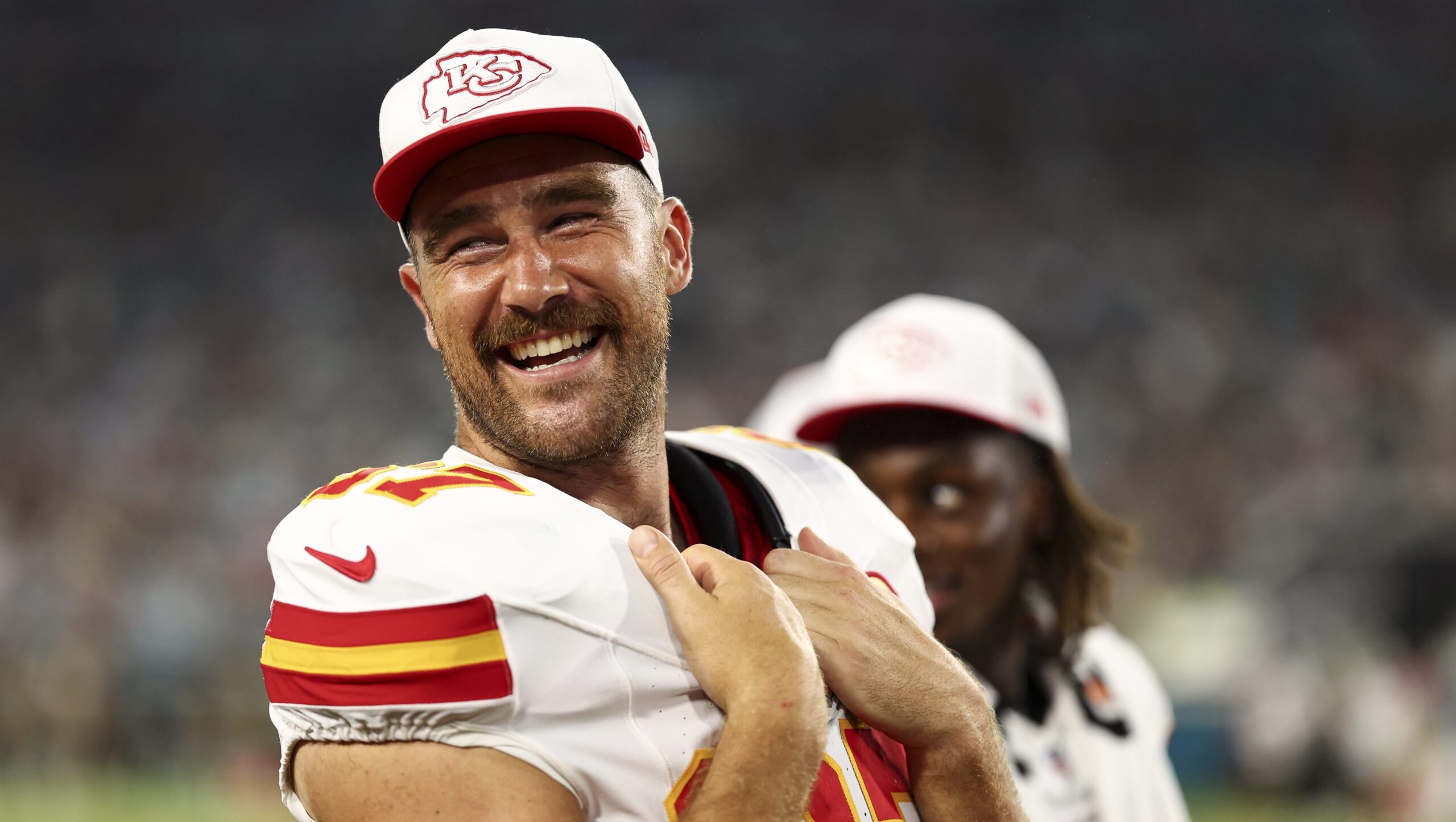 travis-kelce’s-net-worth:-how-much-money-the-kansas-city-chiefs-star-makes