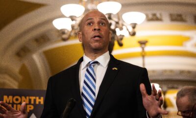 is-cory-booker-married?-see-the-senator’s-entire-dating-history