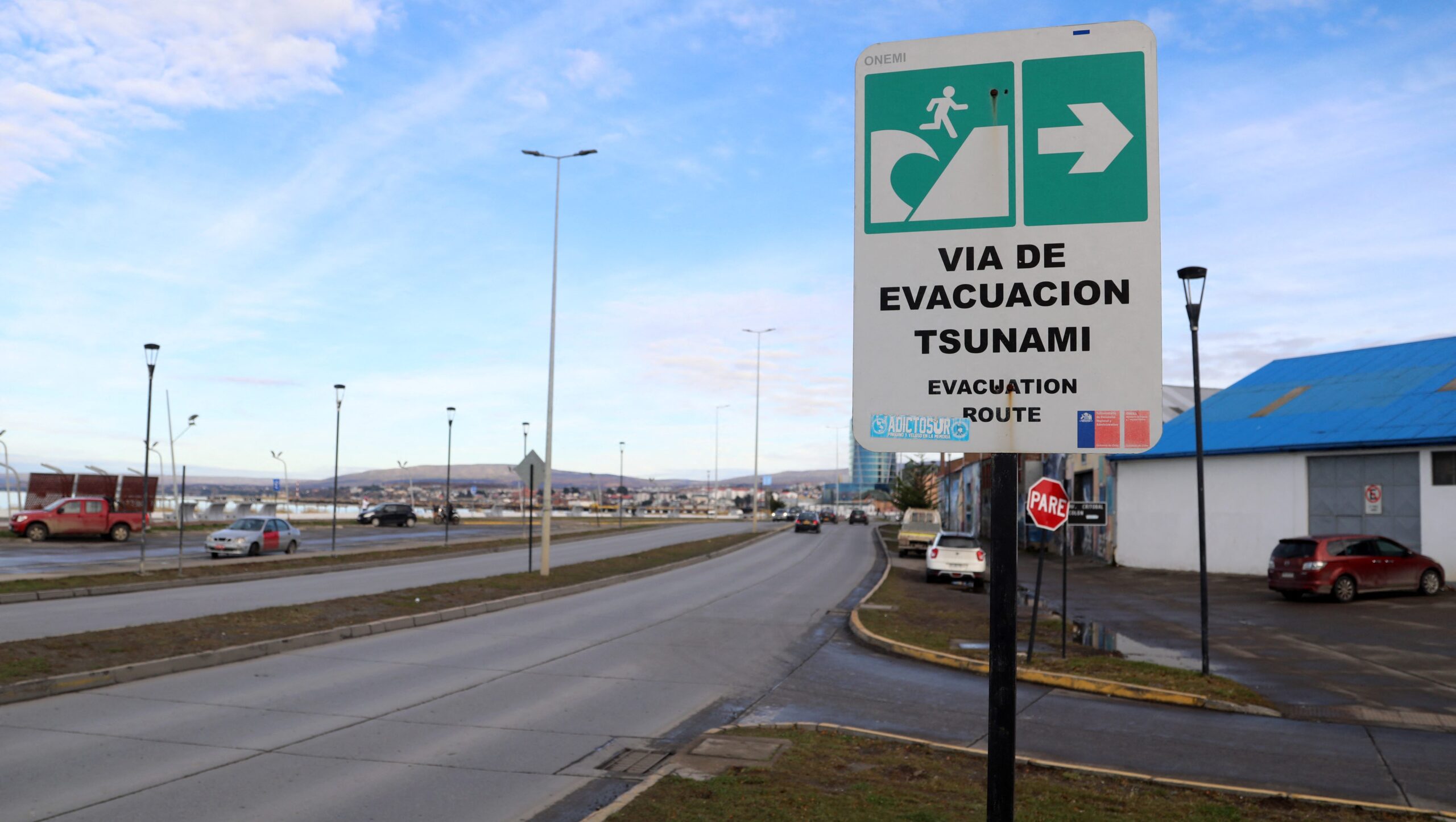 chile-issues-tsunami-warning-after-earthquake:-updates