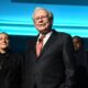 warren-buffett’s-net-worth:-how-much-money-he-makes