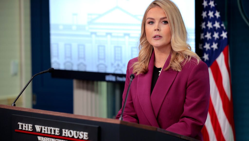 karoline-leavitt:-5-things-about-the-white-house-press-secretary