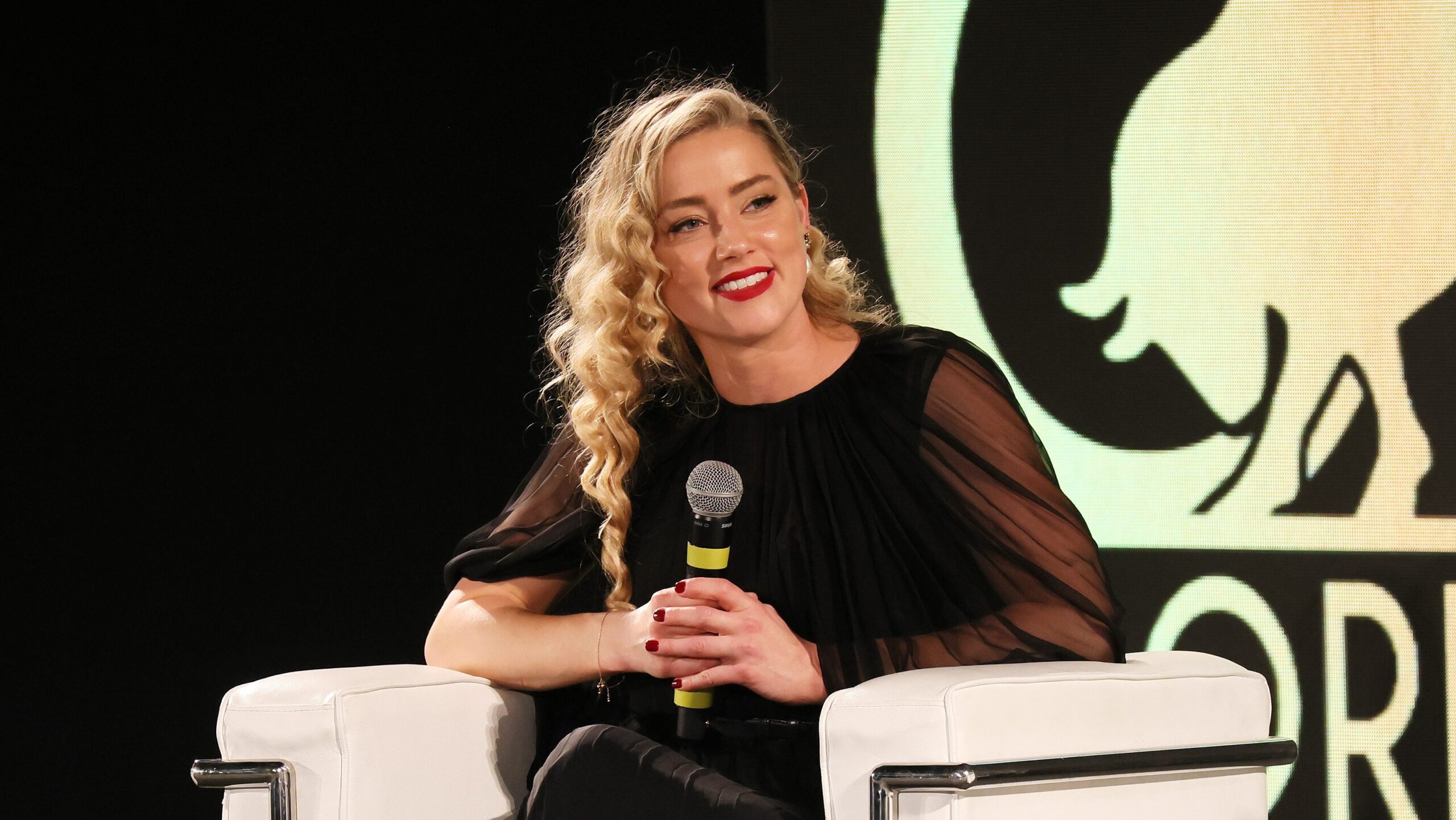 amber-heard’s-kids:-about-her-daughter-oonagh-paige-&-twins