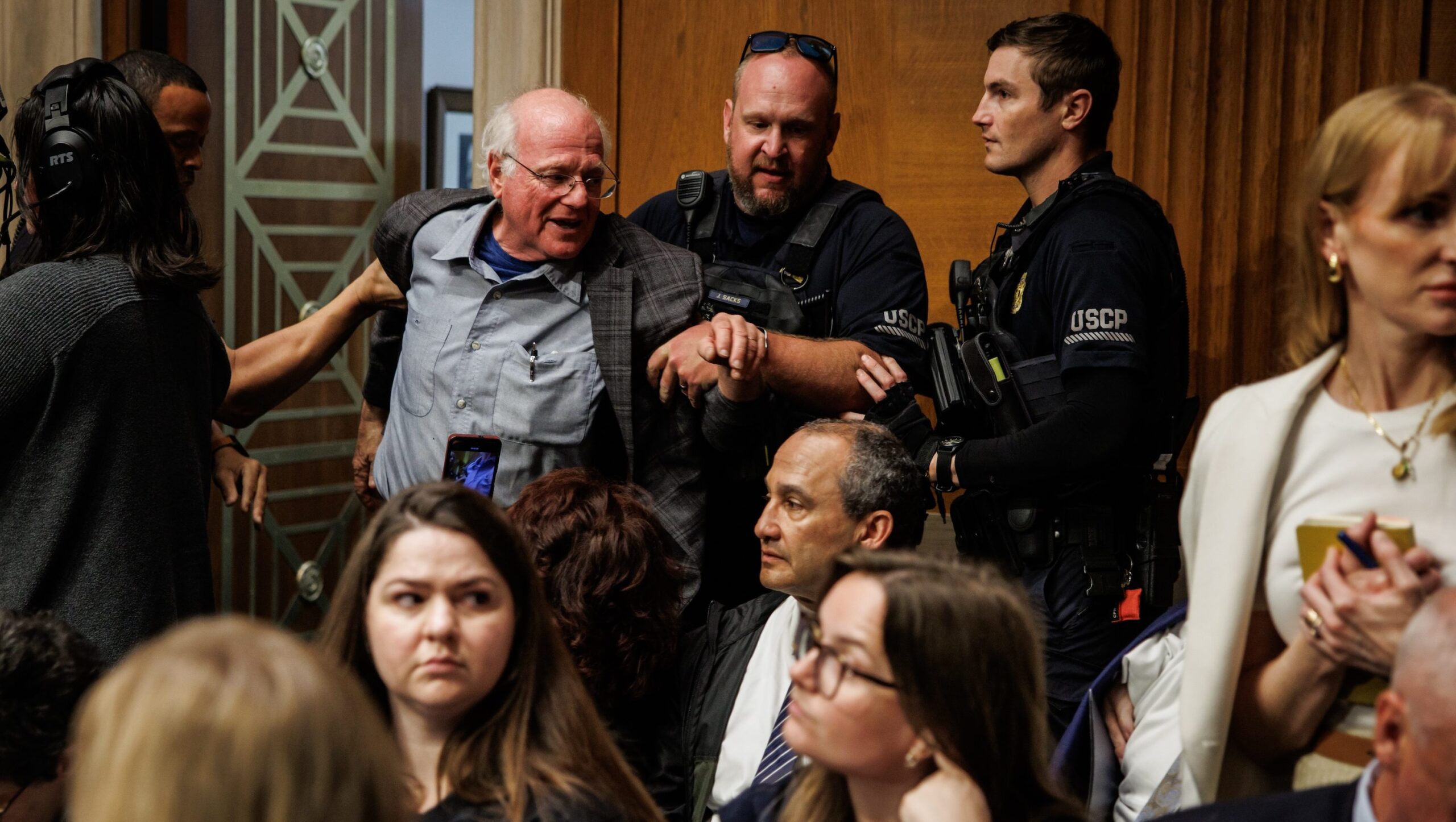 who-is-ben-cohen?-about-the-ben-&-jerry’s-co-founder-who-was-arrested-during-senate-hearing