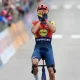 giro-d&apos;italia,-carlos-verona-wins-in-asiago-and-dedicates-success-to-giulio-ciccone