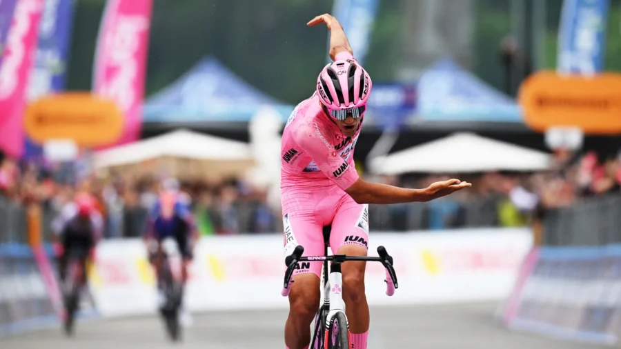 giro-d'italia,-isaac-del-toro-explains-exultation-at-bormio-finish-line