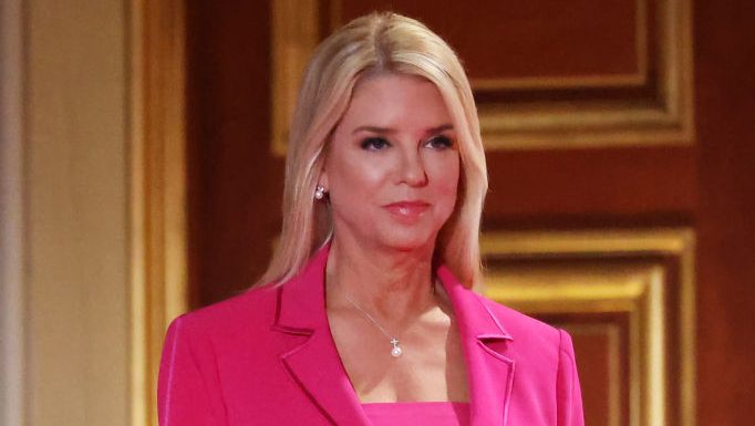 is-pam-bondi-married-to-greg-henderson?-their-relationship