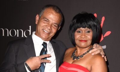 rihanna’s-parents:-about-her-late-dad-ronald-fenty-&-mom-monica-braithwaite