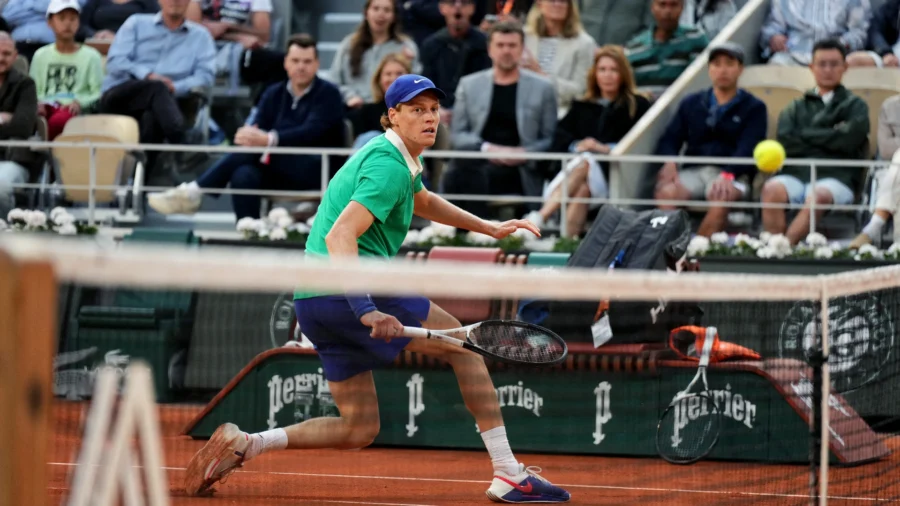 roland-garros,-semifinals:-jannik-sinner-doubles-his-lead-over-novak-djokovic