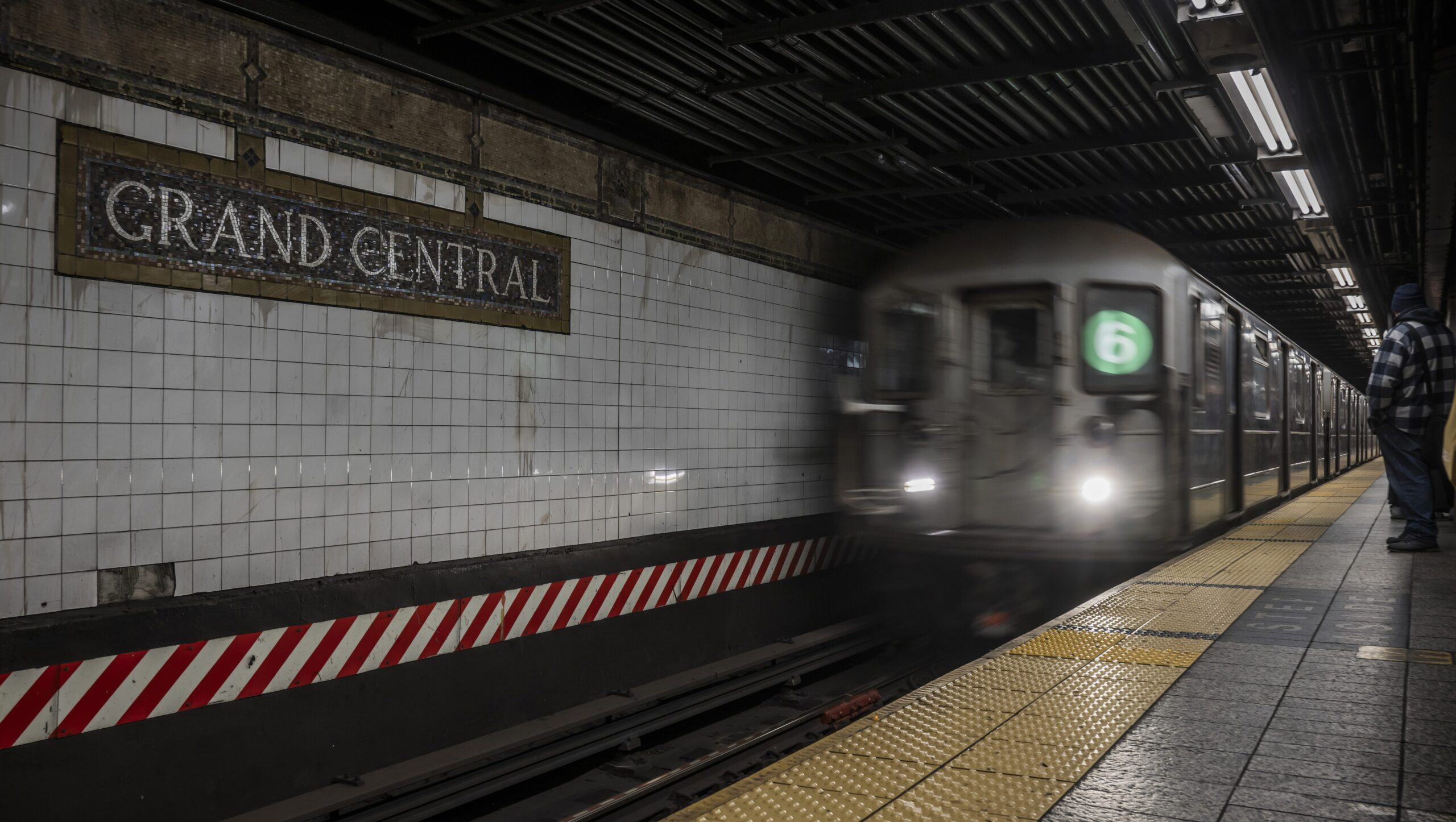 grand-central-fire:-train-updates-&-more-on-the-situation-in-nyc
