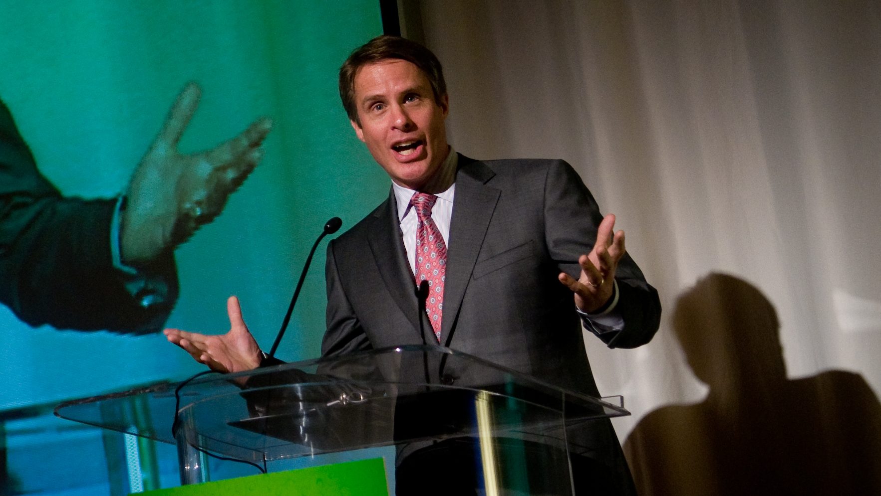 terry-moran’s-net-worth:-how-much-money-the-abc-news-correspondent-makes