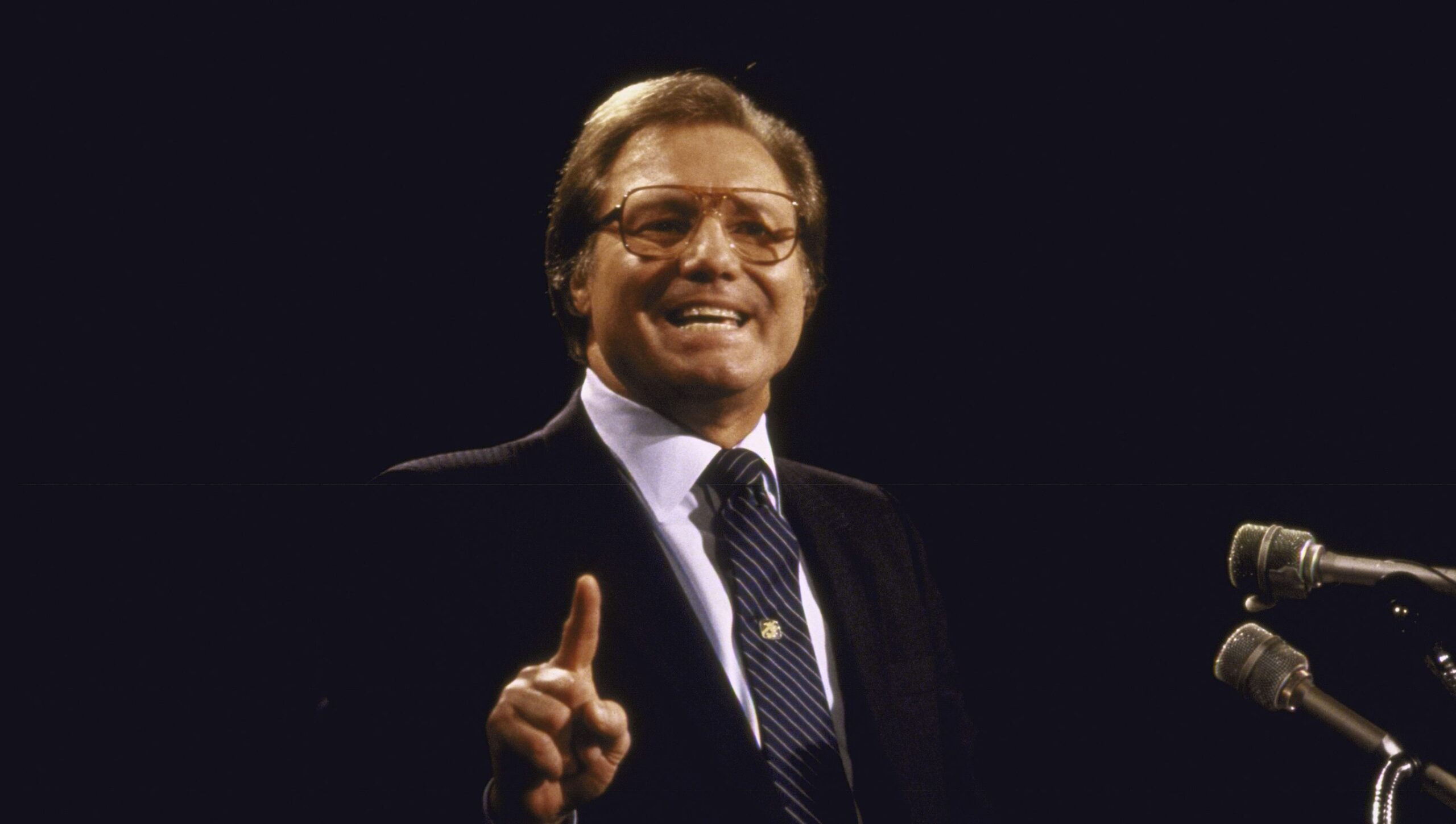 is-jimmy-swaggart-still-alive?-update-on-what’s-going-on-with-the-preacher